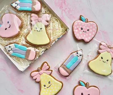 Рецепт школьных пряников, безе с печатью к 1 сентября